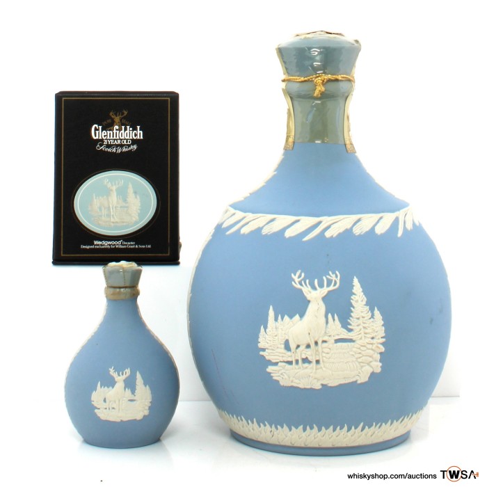 Glenfiddich 21 Year Old Wedgwood Centenary Decanter & Miniature